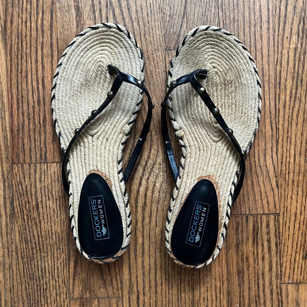 Dockers Black Thong Sandals